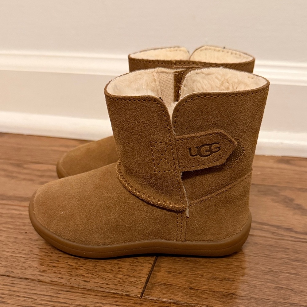 UGG Kids Brown Suede Boots Keelan II size 6